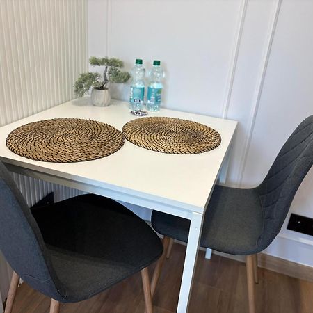 Stylowe Apartamenty W Centrum Вроцлав Екстер'єр фото